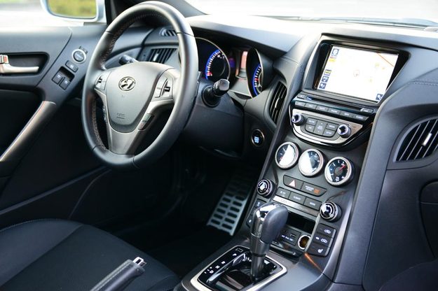 2013 Hyundai Genesis Coupe interior