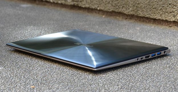 Asus Zenbook Prime UX32VD review lid closed