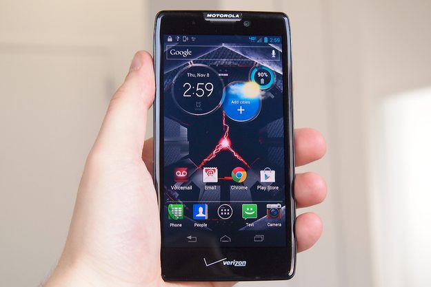 Droid RAZR MAXX HD review screen motorola android smartphone