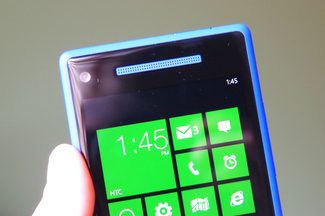 HTC Windows Phone 8X review top screen windows phone 8