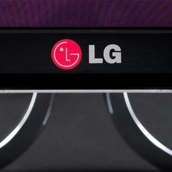 LG IPS Wide Screen Ultra Performance Monitor 29EA93 LG logo front