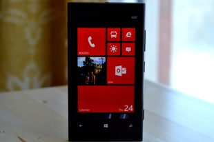 Nokia lumia 920 review front