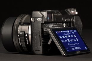 Sony NEX 6 Review back angle