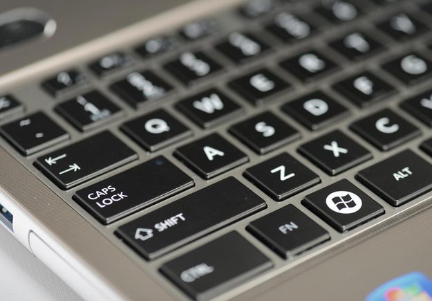 Toshiba Satellite P855 review keyboard