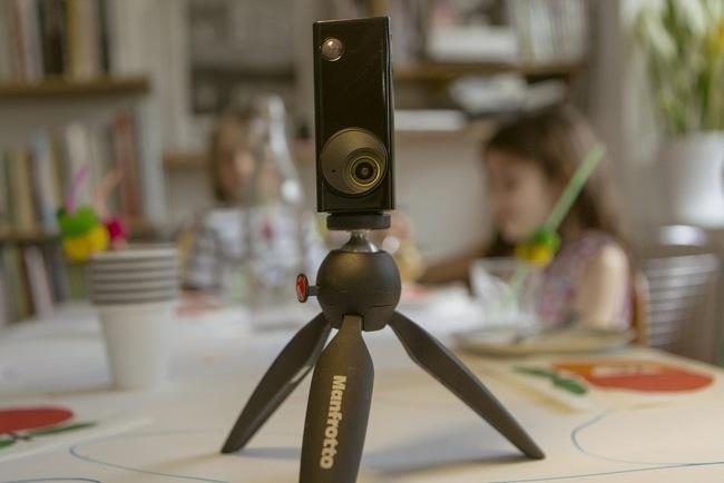 autographer the intelligent wearable camera that snaps photos for you mount adapter 4