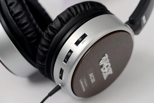 vox aphn ac 30 review headphones controls gain tone over the ear headphones