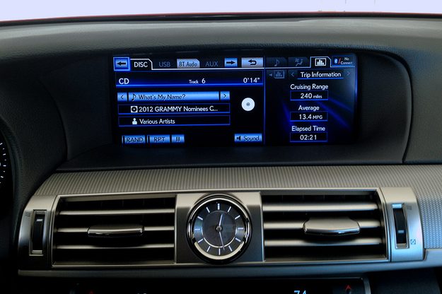 2013 Lexus LS 460 F Sport dash music