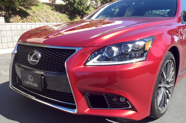 2013 Lexus LS 460 F Sport front left angle 2