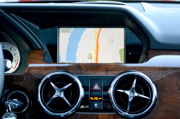 2013 Mercedes GLK350 interior GPS