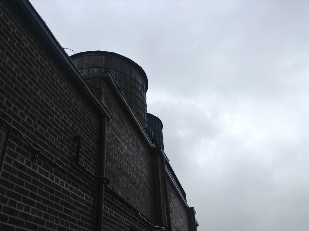 Apple iPad Mini review camera sample building outside iOS tablet