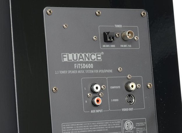 Fluance FiTSD600 2.1 Review rear inputs ipod iphone speaker dock