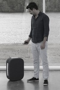 Hop robot suitcase remote control