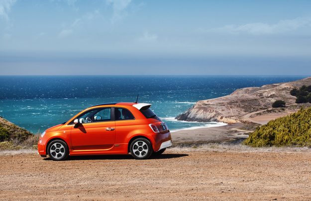 2013 Fiat 500e side