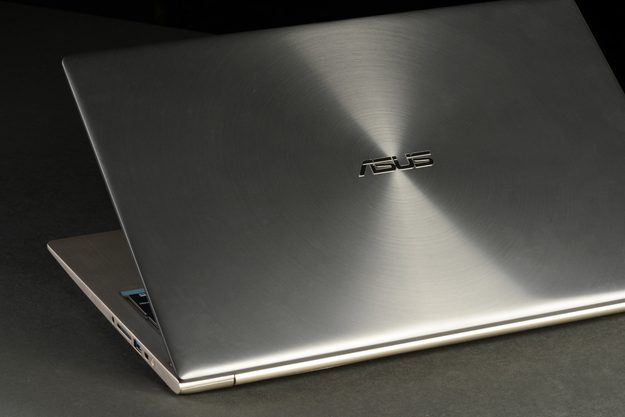 ASUS Zenbook UX51Vz Review lid angle windows 8 laptop