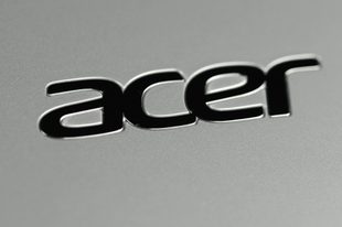 Acer Aspire V5 Touch Review logo lid
