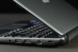 Acer C7 Chromebook Review left side ports google chrome notebook