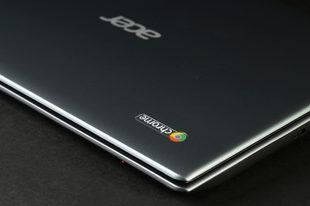 Acer C7 Chromebook Review lid logo google chrome
