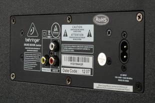 Behringer iNuke BOOM Junior ipod dock rear ports