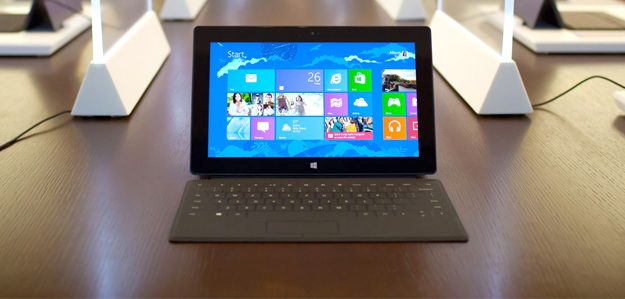Microsoft Surface in store windows 8 tablet rt