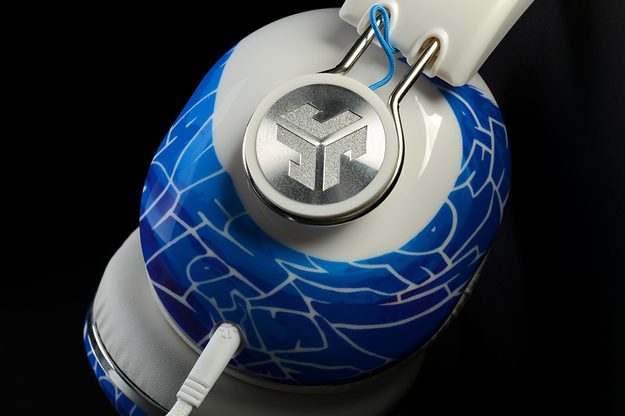 JLAB Bombora TEKST Edition Review enclosure
