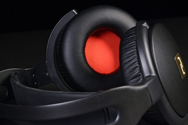 NuForce HP 800 review left earcup