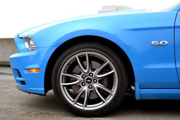 2013 Ford Mustang GT review front left close