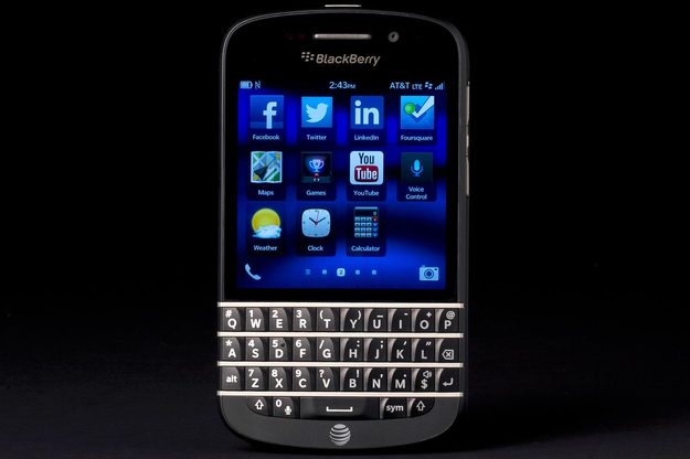 BlackBerry Q10 review front apps 2