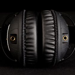 marshall monitor review bottom
