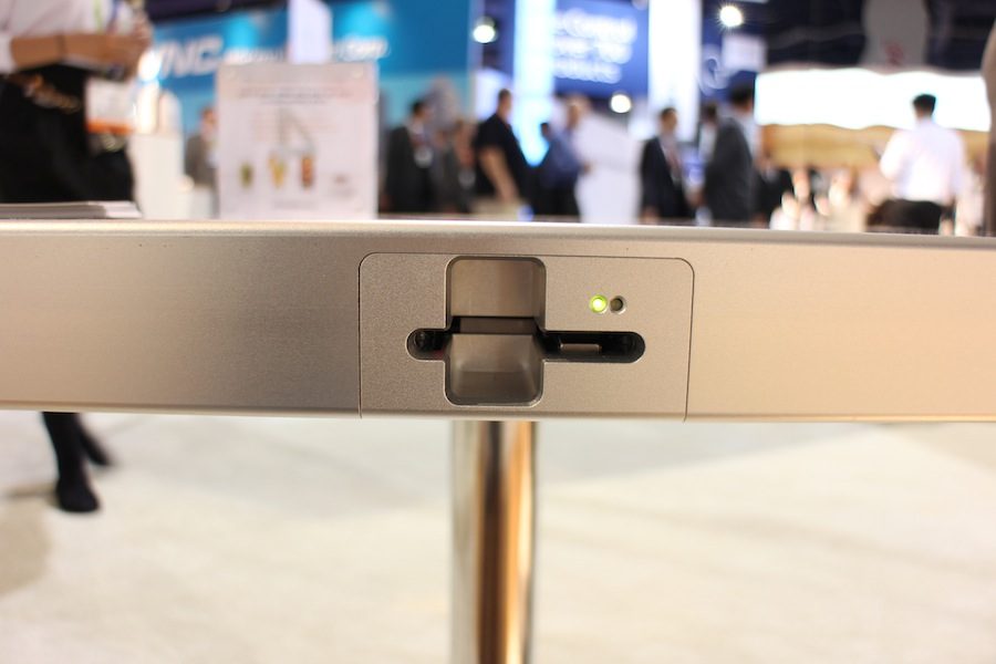 touchscreen restaurant table moneual touch card slot