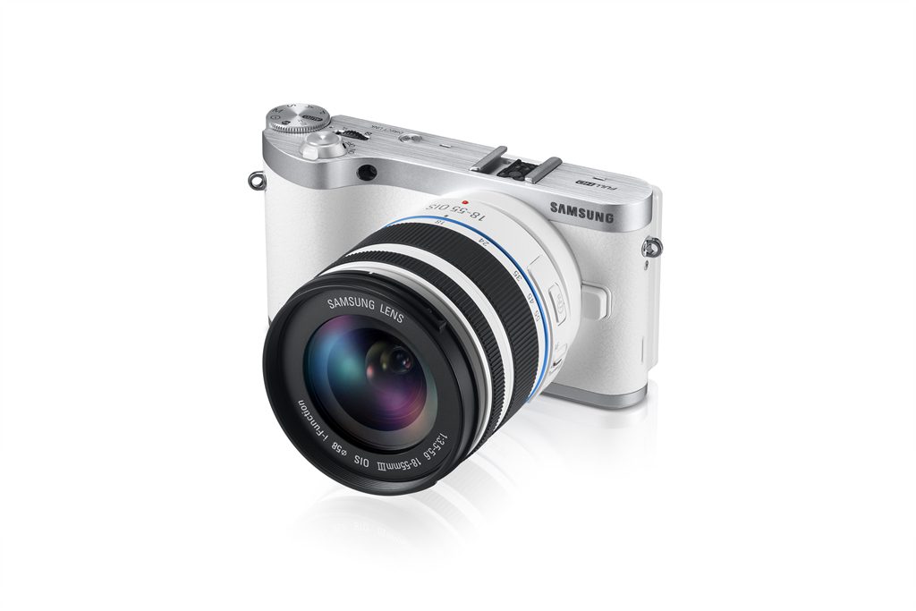 samsung nx300 smart camera unveiled ahead of ces 013 dynamic08 white