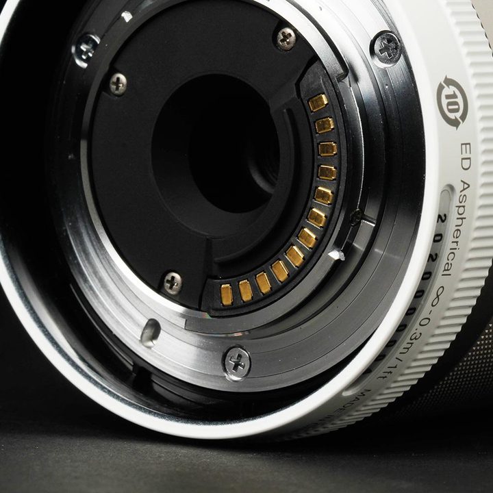 Nikon 1 AW1 lens macro
