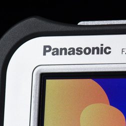 Panasonic FZ-G1 tablet corner macro screen