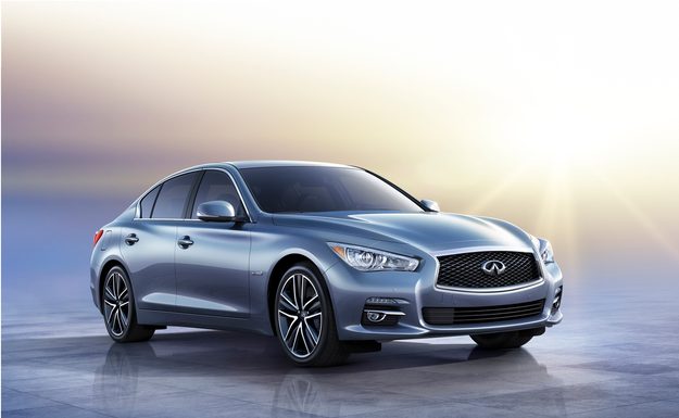 2014 Infinti Q50 front three quarter