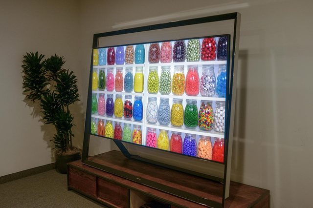Samsung UN85S9 85 Inch 4K Ultra HD screen color