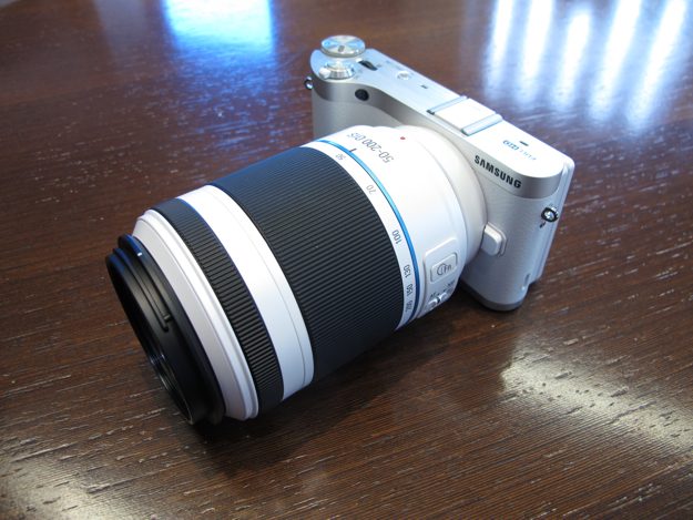 samsung nx300 smart camera unveiled ahead of ces 7