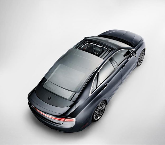 2013 Lincoln MKZ overhead view