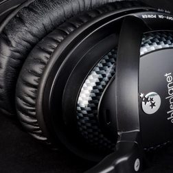 Able Planet Clear Harmony Noise Cancelling Headphones cans angle