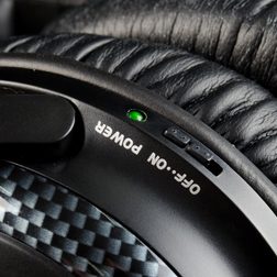 Able Planet Clear Harmony Noise Cancelling Headphones on off