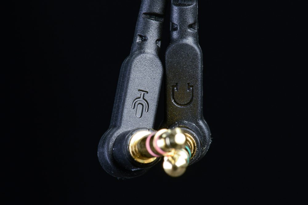 Beyerdynamic in ear headphones review connectors