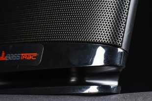 Boston-Acoustics-MC200-Air-Review-speaker-corner
