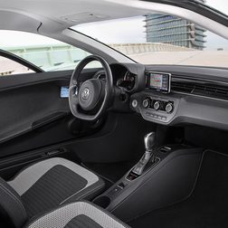 VOLKSWAGEN XL1 interior