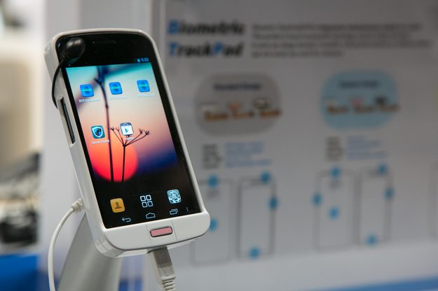CrucialTec biometric fingerprint scanner no hands