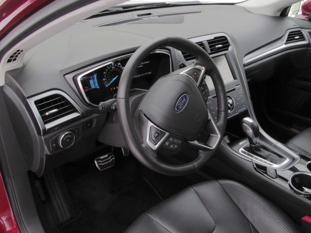 2013 Ford Fusion dashboard