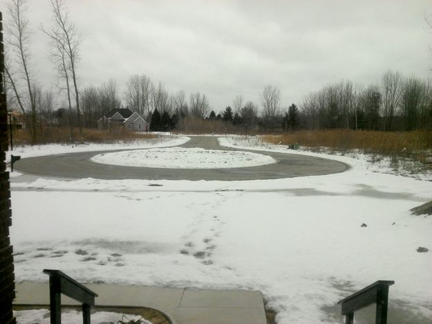 Lenovo ThinkPad Tablet 2 Review sample photo snow driveway