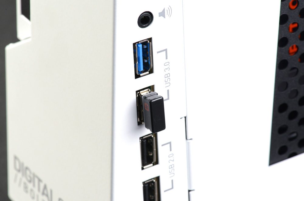 digital storm bolt usb
