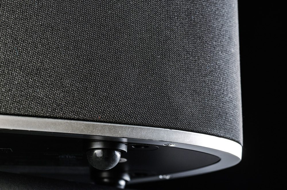 logic3 ferrari cavallino gt1 review-speaker-tilt