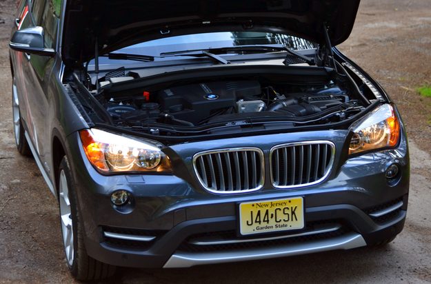 2013 BMW X1 front engine