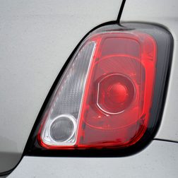 2013 fiat 500 tail light macro