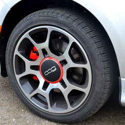 2013 fiat 500 wheel macro