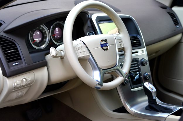 2013 volvo xc60 interior steering dash